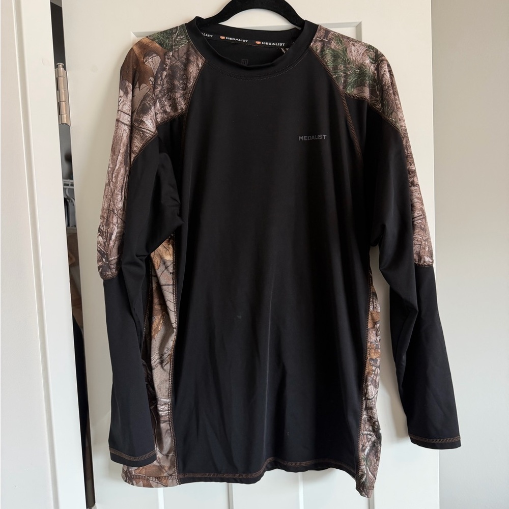 Medalist Black and Camouflage Long Sleeve Men's Shirt Large